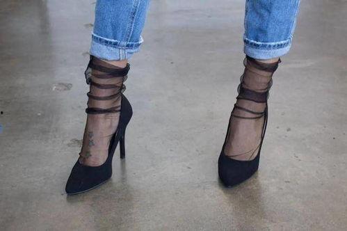 玻璃丝袜的穿法,玻璃丝袜的时尚穿法全解析